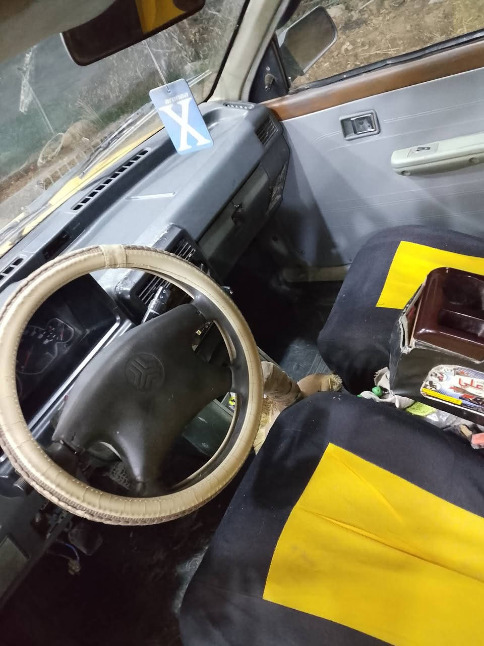 السلام عليكم سايبا للبيع موديل 2010 محرك وكير وتخم تاير صدر امامي وخلفي جديد شواصي بلادي سنويه لـ2030 مصفره هيئه وغرامات بسمي العنوان بغداد التاجي  السعر 25 وبيها مجال رقم الهاتف 
***********
***********
غير متواجد ع فيس اتصل ودلل
