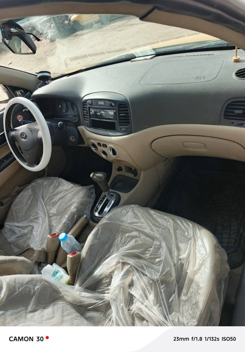 اكسنت 2008خليج مكينه 1600دوش مكفوله 
السعر 77وبيه مجال سياره حلوه ونضيفه مكاني مطيحه 
*********** البصرة, العراق
