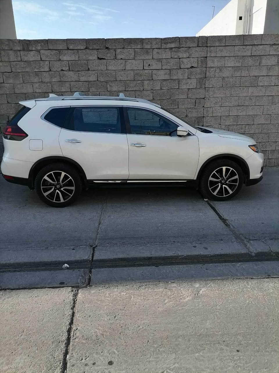 نیسان ڕۆگ 2020 sl فول مواسفات
مەکینە 4 بستۆن مەرغوب 
سەیارەیەکی زۆر پاک و دەرەجەیەکە
نرخ : 185 📥 

یەک دینار مەسروفی تێدانیە
1 بارجە لە گەل کەمک شان سبوغ بيش و بست كبس
 هەیە پیشوو پشتی کەبسە 
گێڕ و مەکینەی بەشەرت 
ڕادار و بەردی گزۆزی بیلادی 
زماره شاصى( 5n 1AT2MV8LC795519 )
شوێن هەولێر
بۆ زانیاری زیاتر ژمارەی خاوەنەکەی 

***********
وەتسئاپ فايبر أربيل, العراق
