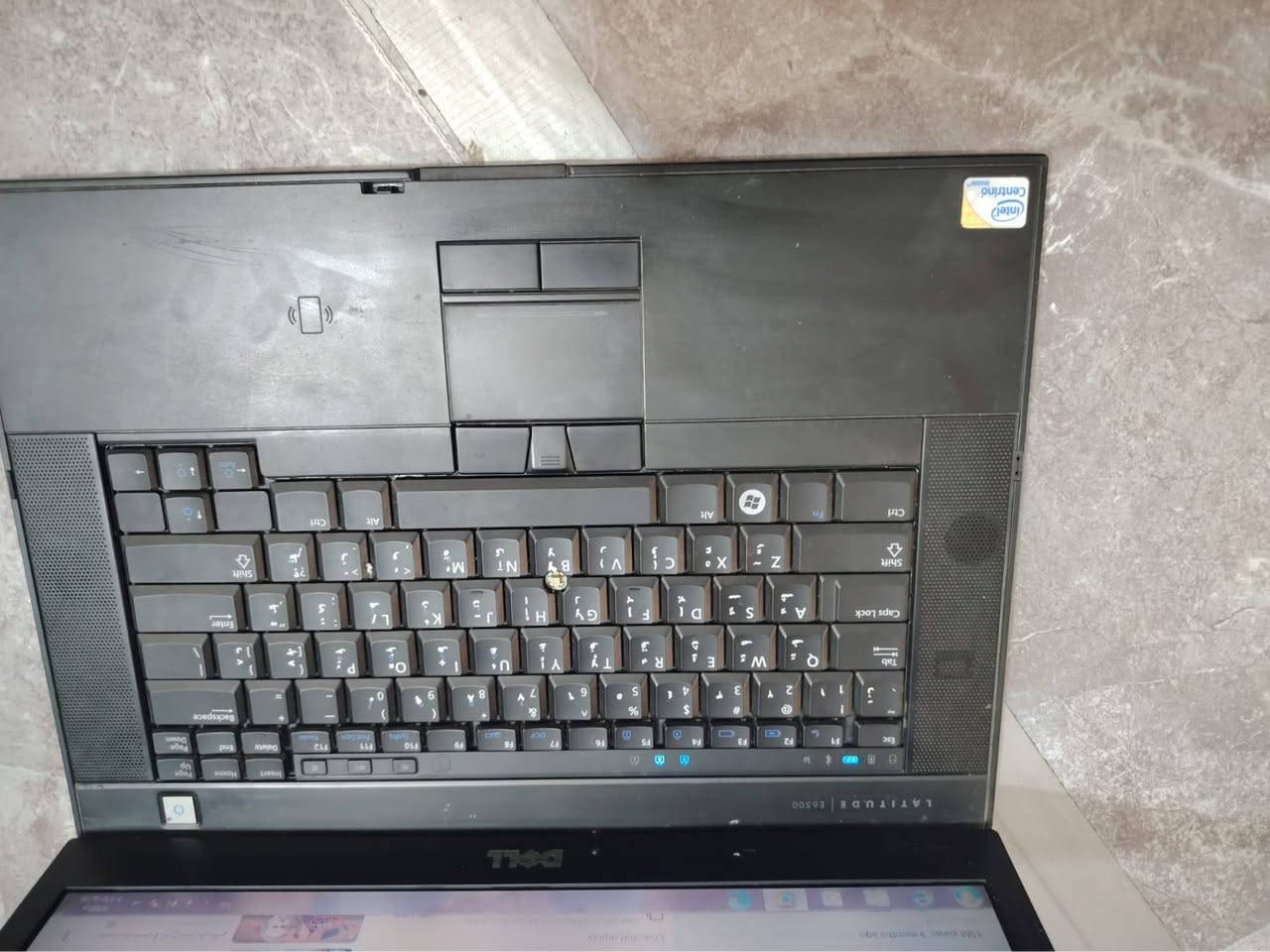 💻
السلام عليكم شباب.. للبيع لاب توب Dell Latitude E6500 مستعمل، الجهاز شغال وبوضع جيد، وممتاز جداً للدراسة، كتابة البحوث والتقارير، والبرامج الخدمية الخفيفة، ومفيد لأصحاب المحلات (للحسابات والمبيعات)، أو لإدارة البيجات والصفحات وتصفح الفيس.
​⚙️ المواصفات الفنية (حسب المرفق بالصور):
​الموديل: Dell Latitude E6500 (قوي ومتين مالت شغل).
​المعالج: Intel® Core™2 Duo P8600 (بسرعة 2.40 GHz).
​الرام: 4 جيجابايت (4.00 GB RAM).
​النظام: ويندوز 7 ألتيميت (64-بت).
​النظافة: الشاشة والبدي والكيبورد والبطارية كلهن بوضع تمام والشغل واضح بالصور.
​⚠️ ملاحظة للأمانة وإبراء الذمة:
​الجهاز حالياً بيه ثقل طبيعي، وهذا شيء اعتيادي بسبب ملفات نظام ويندوز 7 المتراكمة عبر فترة الاستخدام، ويحتاج له مجرد (فرمتة جديدة وتنصيب ويندوز نظيف) حتى يرجع سريع ومستقر وياك بالبرامج الخفيفة والتصفح.
​السماعات الداخلية مالت اللاب توب بيها خنة/وشوشة خفيفة، وتكدر بكل سهولة تشدلها أي سماعة خارجية عن طريق كابل أواكس (AUX) ويطلع عندك الصوت صافي 100%
​🎁 الملحقات القادمة ويا الجهاز:
​الشاحنة الأصلية مالتها.
​ماوس (Mouse) خارجي.
​💰 السعر المطلوب: 75,000 دينار عراقي بيها مجال
​📍 الموقع: بابل - المحاويل.
📞 للمهتمين والشراء، يرجى المراسلة على الخاص


**إذا كنت صاحب هذا الإعلان وتريد حذفه لأي سبب، رجاءا أرسل رسالة إلى الدعم الفني**