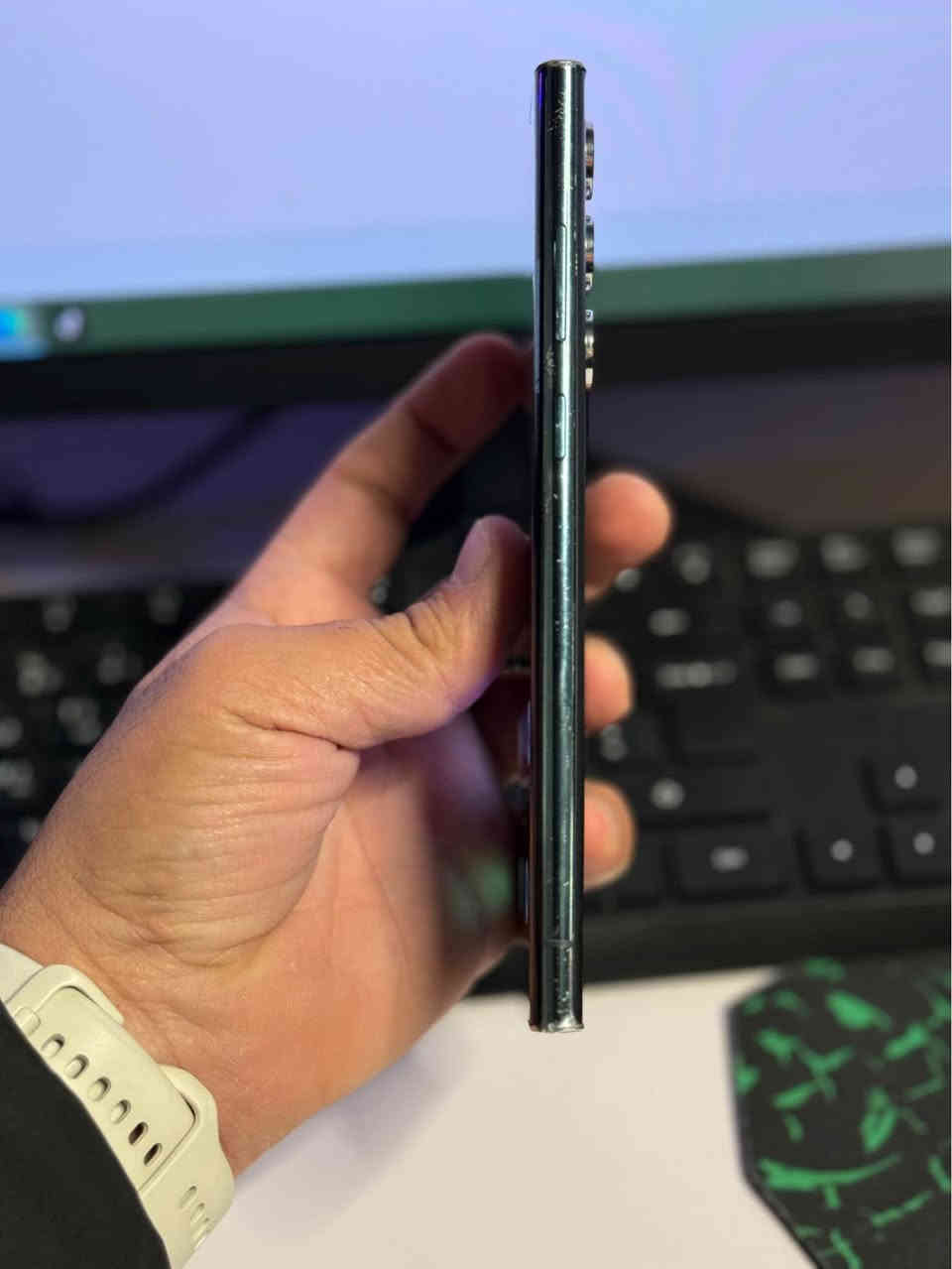 s22 Ultra 
256 
ram 12  
1 sim
درزێکی زۆر کەمی شاشەی هەیە بەحاڵ دیار نیە
پشتی ئەمڕۆ گۆڕیومە باقی بە هەموو زەمانێ

***********
گەیاندنم هەیە السليمانية, العراق
