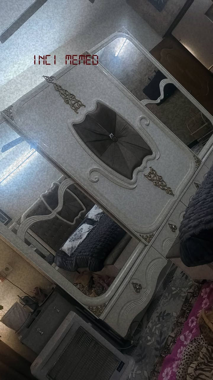 سلام عليكم غرفه نوم للبيع جديد كلش ونظيف حجم كبير سعره 750الف وبي مجال رقم ***********
