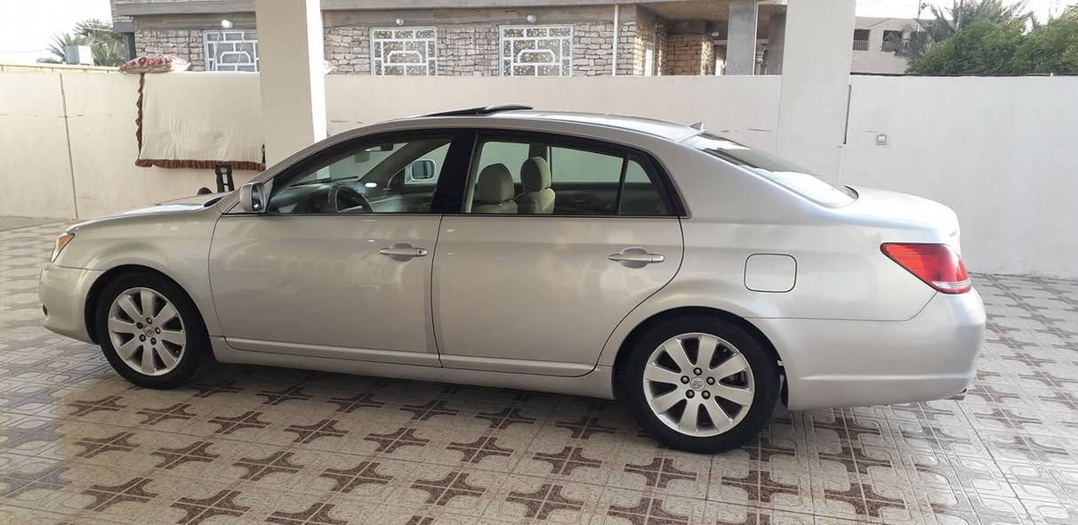 السلام عليكم..موديل ٢٠٠٦خليجي الحادث واضح سيارة بسمي مكينة حاوية قبل الحادث***********
