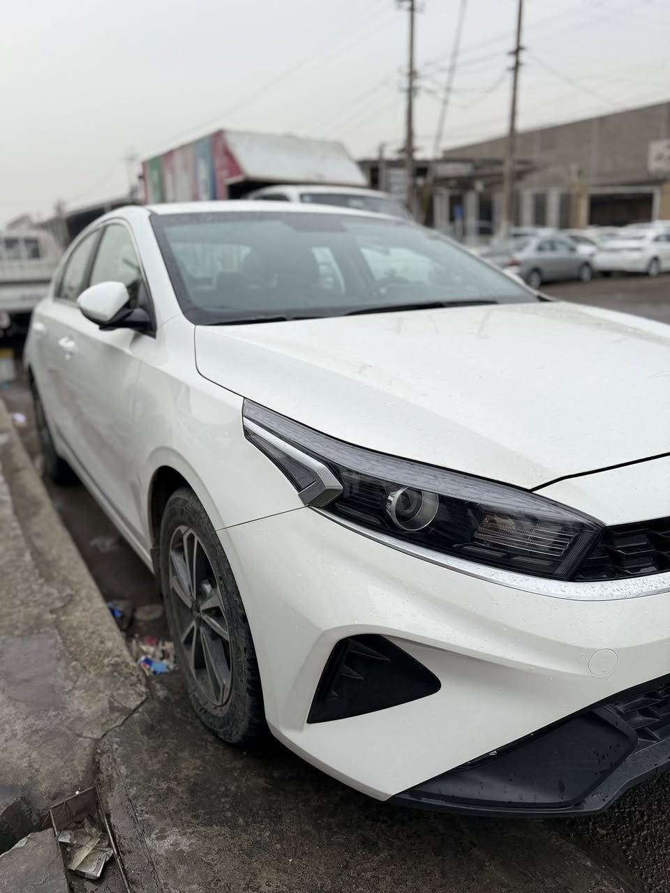 السلام عليكم

للبيع
كيا سيراتو 2024 خليجي 🇰🇷
فول مواصفات – محرك 2000

المواصفات:
• فتحة سقف
• تحكم ستيرن
• قطعتين تبريد
• كامرة خلفية بلادي
• ويل كب

الممشى: 31 ألف كم

الحالة:
• كير ومحرك وصدر وتبريد ممتاز
• تخم تاير جديد
• السيارة بيها 3 قطع صبغ (جاملغات خلفية 2 + باب خلفي)

📍 العنوان: بغداد – معارض النهضة
معرض الحارث للسيارات

📞 للاتصال: ***********
