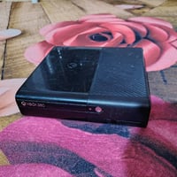 اكس بوكس 360 • يدتين • ملحقات كاملة