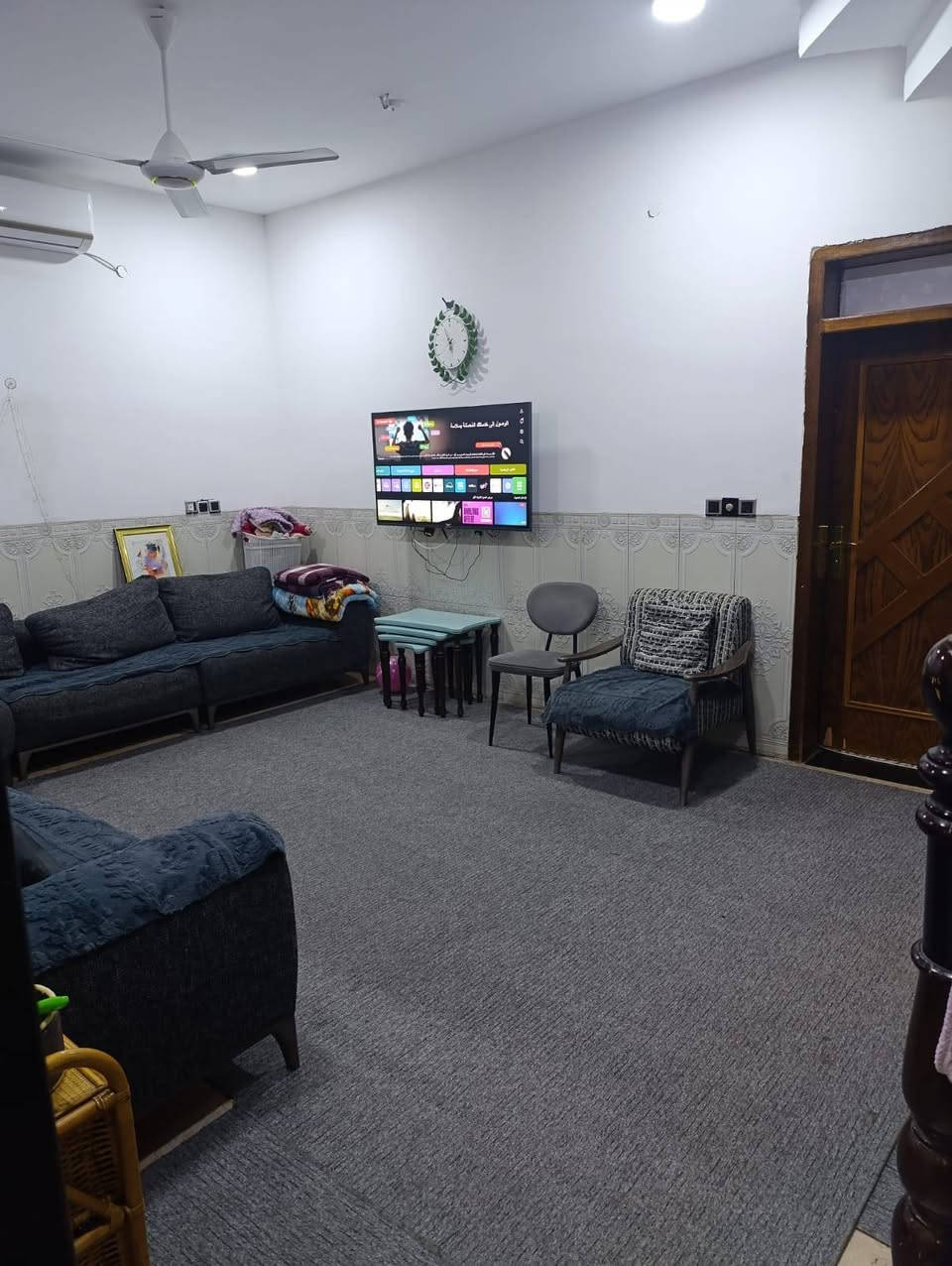 السلام عليكم

🏠 فرصة مميزة،  بيت في الهورة

بيت حديث البناء بموقع ممتاز خلف مديرية زراعة واسط وعلى شارع أبو عبير الرئيسي.

✅ المساحة 140 متر
✅ 3 طوابق
✅ 4 غرف نوم
✅ 2 سويت
✅ 4 حمامات
✅ تشطيب ممتاز وأرضيات مرمر
✅ تصميم عصري وسلّم دائري أنيق

البيت مرتب وجاهز للسكن، وموقعه قريب من جميع الخدمات . 

📞 للاستفسار :***********
