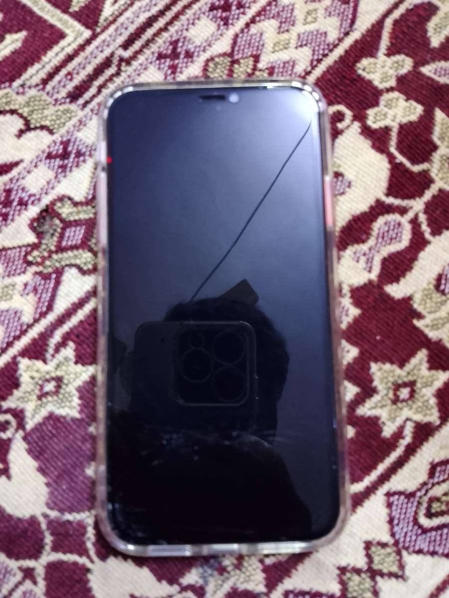 السلام عليكم  آيفون 11 عادي
الذاكره. ١٢٨  البطاريه 69 فيس إيدي شغال سمكرت شغال سعره 170


**إذا كنت صاحب هذا الإعلان وتريد حذفه لأي سبب، رجاءا أرسل رسالة إلى الدعم الفني**