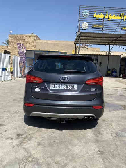 السلام عليكم 
سنتافية مديل 2015 امريكي  ضربتة جهه السايق سيارة 1/1 فول الفول 
مكان سيارة بوب الشام السعر 145 وبية مجال

‭0771 675 4843‬
