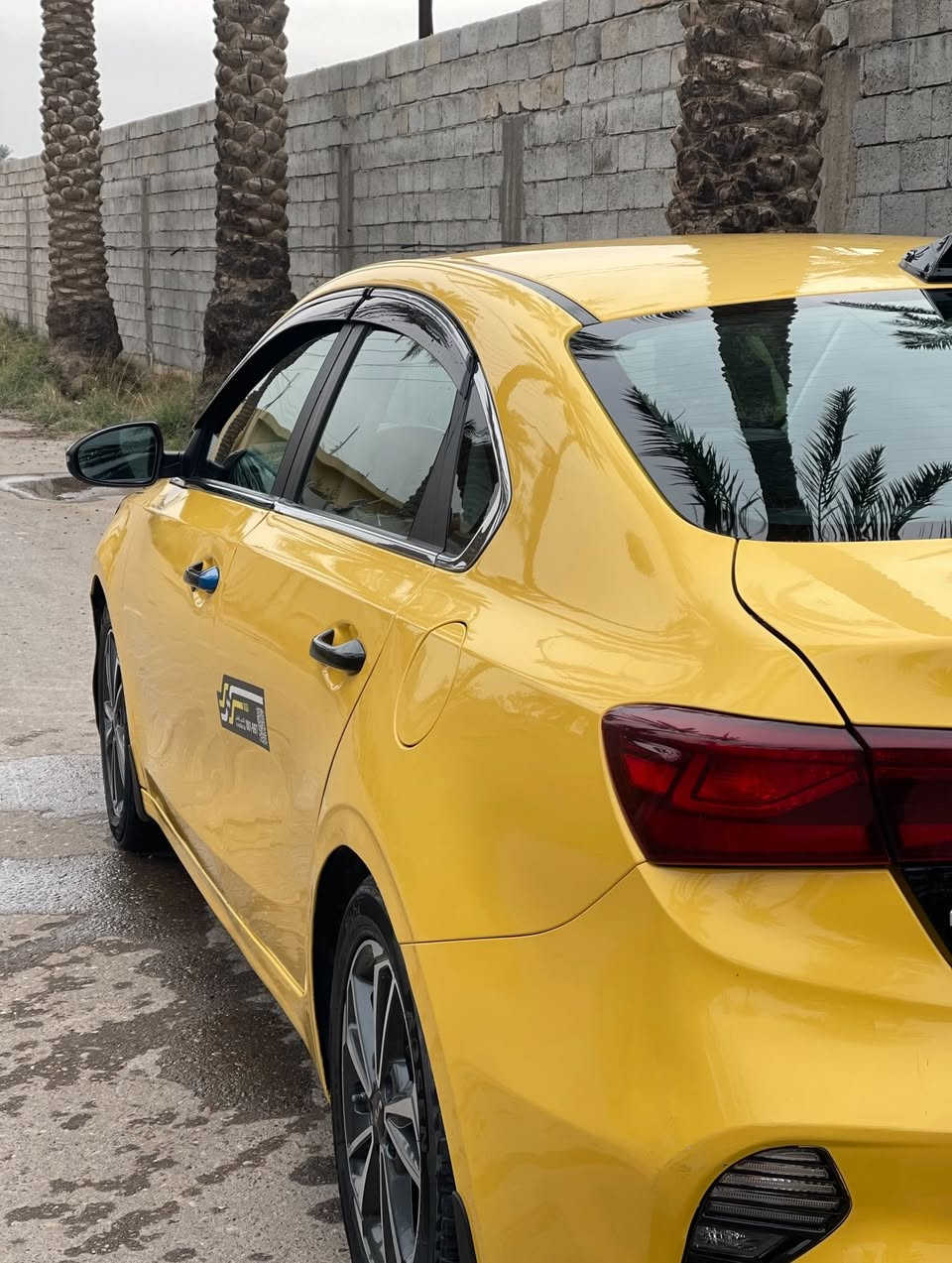 السلام  عليكم للبيع فقط كيا فورتي 2023 وارد كندي رقم بغداد مواصفات 1/2 كير AT مكينه 2000 دوش مكفولات ماشيه 44 سياره خير من الله ما ناقصها  الحادث جاملغ وبنيد  مكفوله من الشواصي والغد  منظومة غاز المكان بغداد 
السعر137  
رقم الهاتف ***********
