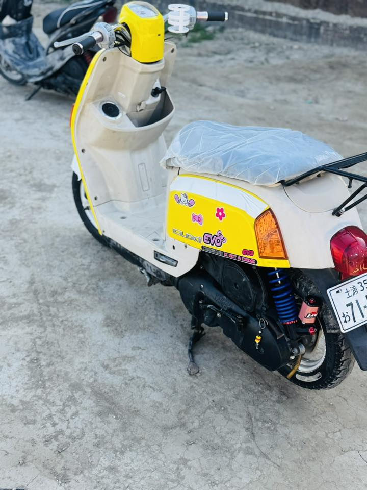 السلام عليكم ماكس بوليسي 2008مكينه ما مفتوحه ولا ملعبوب بيه نواقصه بسيطه كلش مكان بابل ***********
