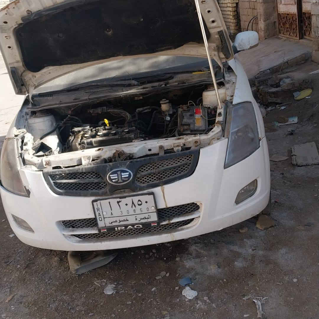 السلام عليكم ورحمة سياره فاو صيني 2013 V 2 للبيع كوم حديد مكينه شغاله و كلشي شغال ونضيف صار بيها طبك بالضفيره عقل الكير ضرب ابيع كوم حديد عندي وكاله بيها مكان ناصريه مركز سعر ١٦ للاتصال ***********
