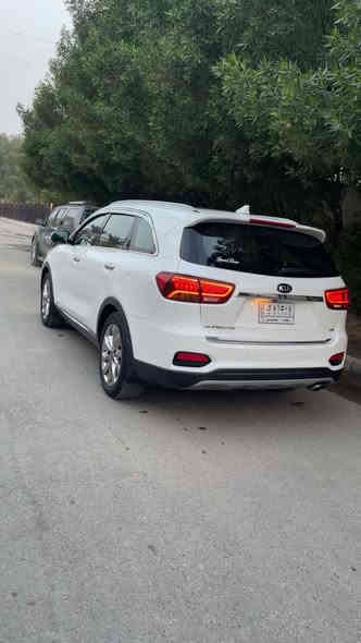 السلام عليكم 
سورنتو 2018  شكل ال 20 خليجي 
فول مواصفات للاخيررر بانورامه 
فور ويل السياره 
7 راكب تبريد 3 قطع 
مكينه 6.3500 مكفوله
كير و مكينه مكفول ماشية 137 كيلو متر 
رقم بغداد بسمي سنوية 28 
سياره ما ناقصه برغي جديده كلش 
السياره بيهة حالوب و السونار مرفق بل منشور 
سعر 239 و بيهة مجال 
مكاني بغداد البلديات 
رقم ***********
