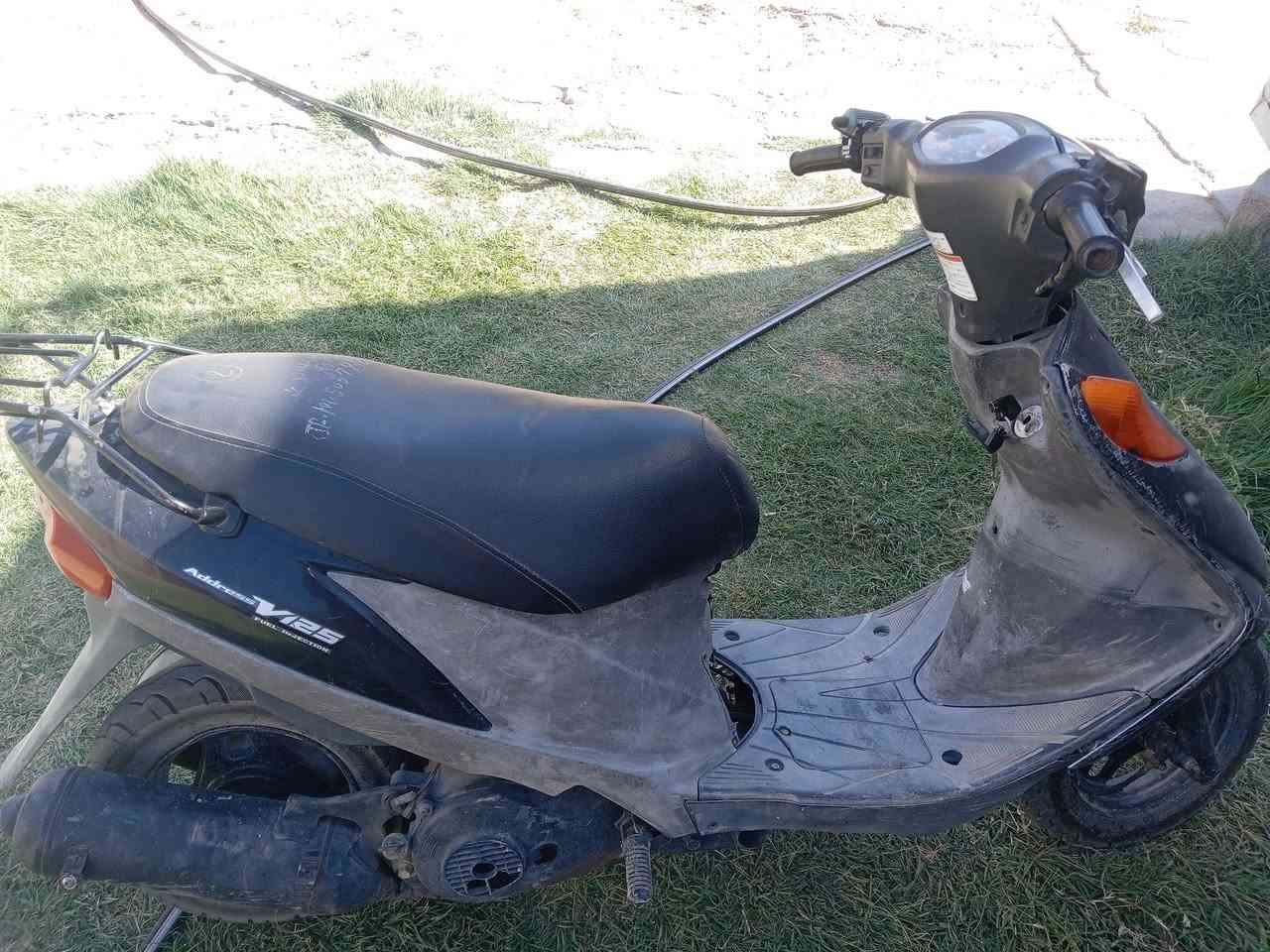 سلام عليكم دراجه البيع ادرس ياباني قديم نوزل دراجه مفتوحه دراجه نكره سلف عوزه باتري وبلا مشي تكطع مكاني واسط على طريق الحي وسعر ب250 وبيه مجال والاتصال على رقم ***********
