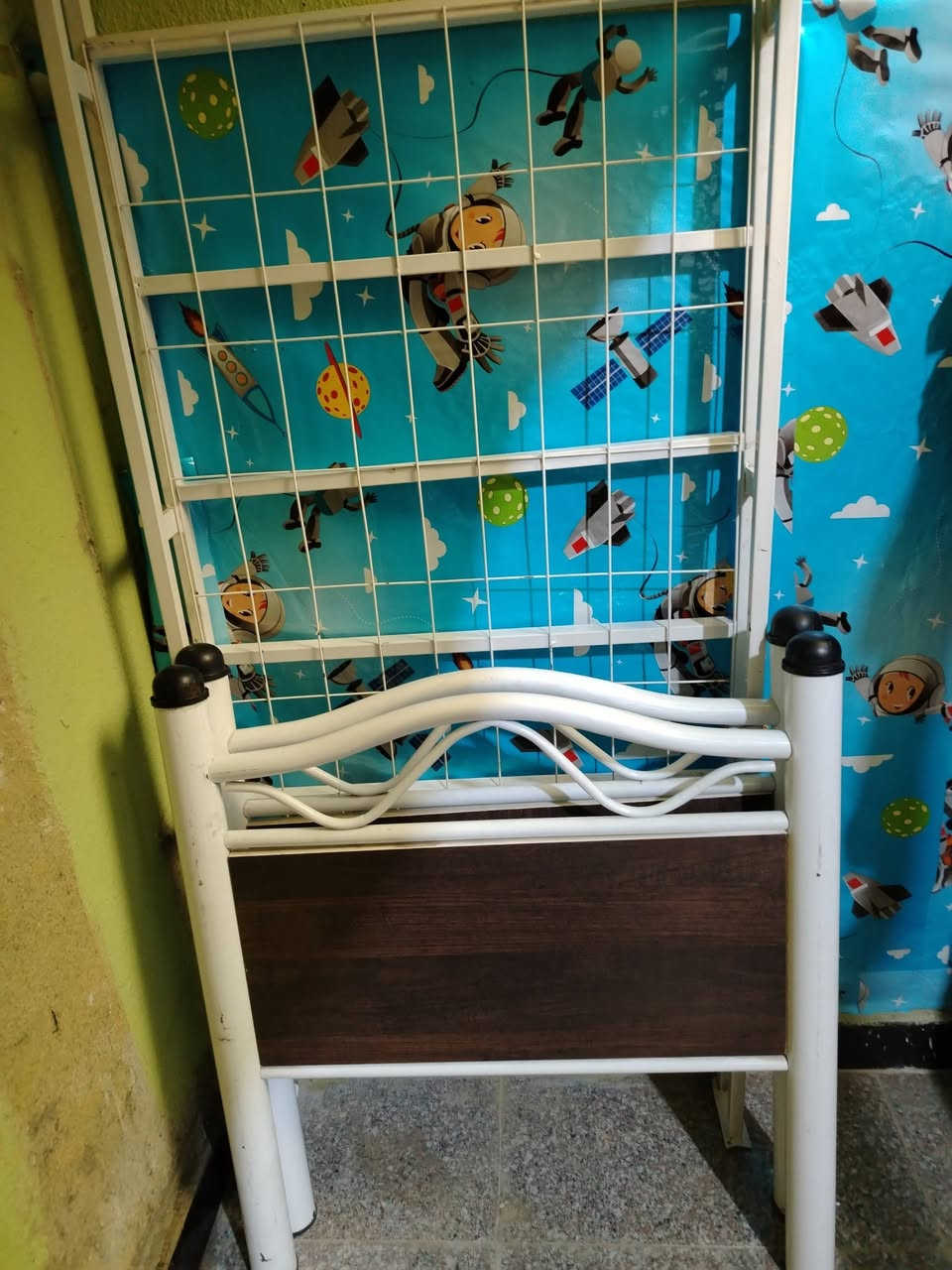 جرابي عدد ٢ حديد نظيفه جدااااا سعر الوحده ٥٠ الف
مكان المنصور شارع مستشفى الطفل
الرقم ***********
