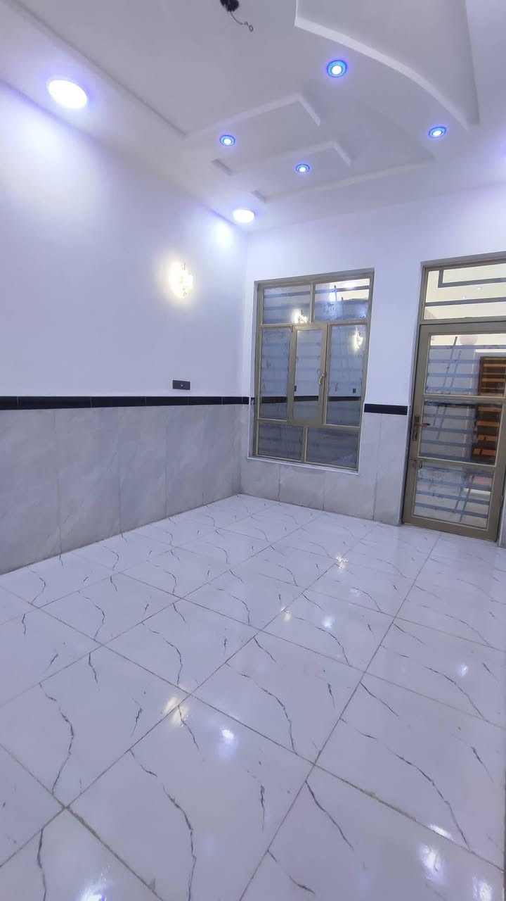 دار للبيع المساحه 100 متر بناء درجه اولى وحديث حي الشيشان الاولى على شارع 15 رقم الهات ***********
