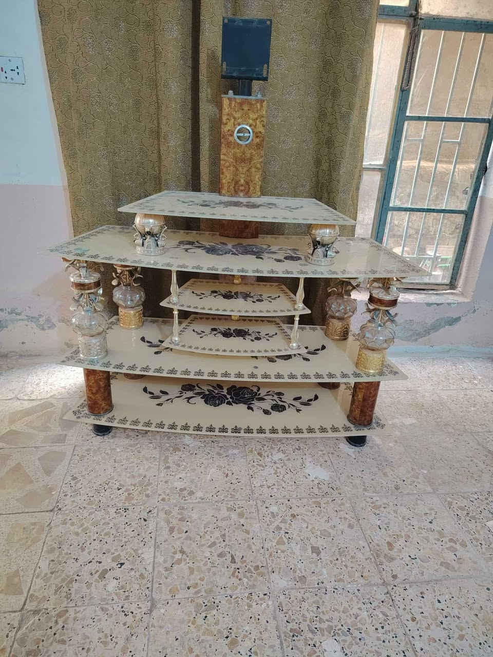 السلام عليكم غراض للبيع دوشك چربايه جديد استعمال قليل وشازلون جديده استعمال قليل  وميز مرايه وكيزر مكاني النجف الحيره استفسار اكثر خاص وبخدمتكم


**إذا كنت صاحب هذا الإعلان وتريد حذفه لأي سبب، رجاءا أرسل رسالة إلى الدعم الفني**