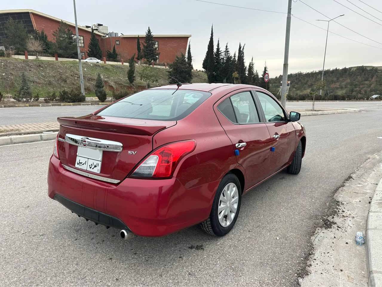 فروتن و گورین 
nissan versa 2018 SV
بێ سبخ 
شاشە و کامیرە و جام کهربائئ
تحدید سرعە و سوکان ڤولیوم 
دوو سی پارچە تبدیل شریکەنە 
سیارە بێ سبخە
٢ وەرەقە غرامە لسەرن
گێر و مەکینە و تحویل و غرامە هەمی تشت شەرت
سعر 89$ و مجال
***********
سیارا ل ئاکرێ اكر, نينوى
