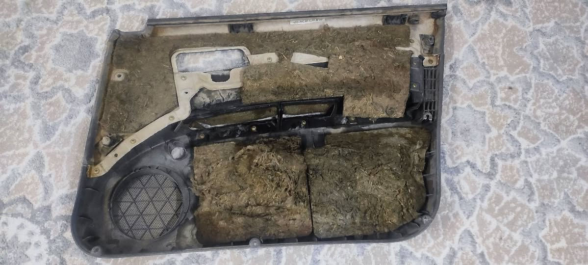 بطانة ابواب سيارة اوبترا 2004 حيل نظيفات #السعر50 الف للاستفسار
***********
