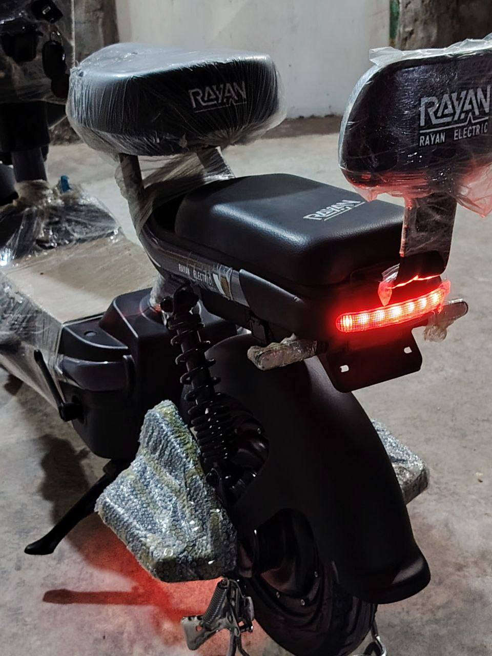 السلام عليكم
 دراجه شحن حجم 14
 دراجه قبل فترا ماخذينه بعده جديد
سعر 325 وبيه مجال 
 النتصال عل هاذ رقم
***********
