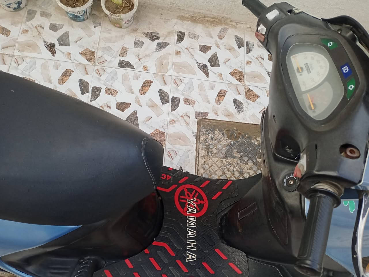 للبيع دراجه فراشه فحل دراجه كايمه مامفتوحه بيها نواقص قليله السعر خاص مفتوح ***********
