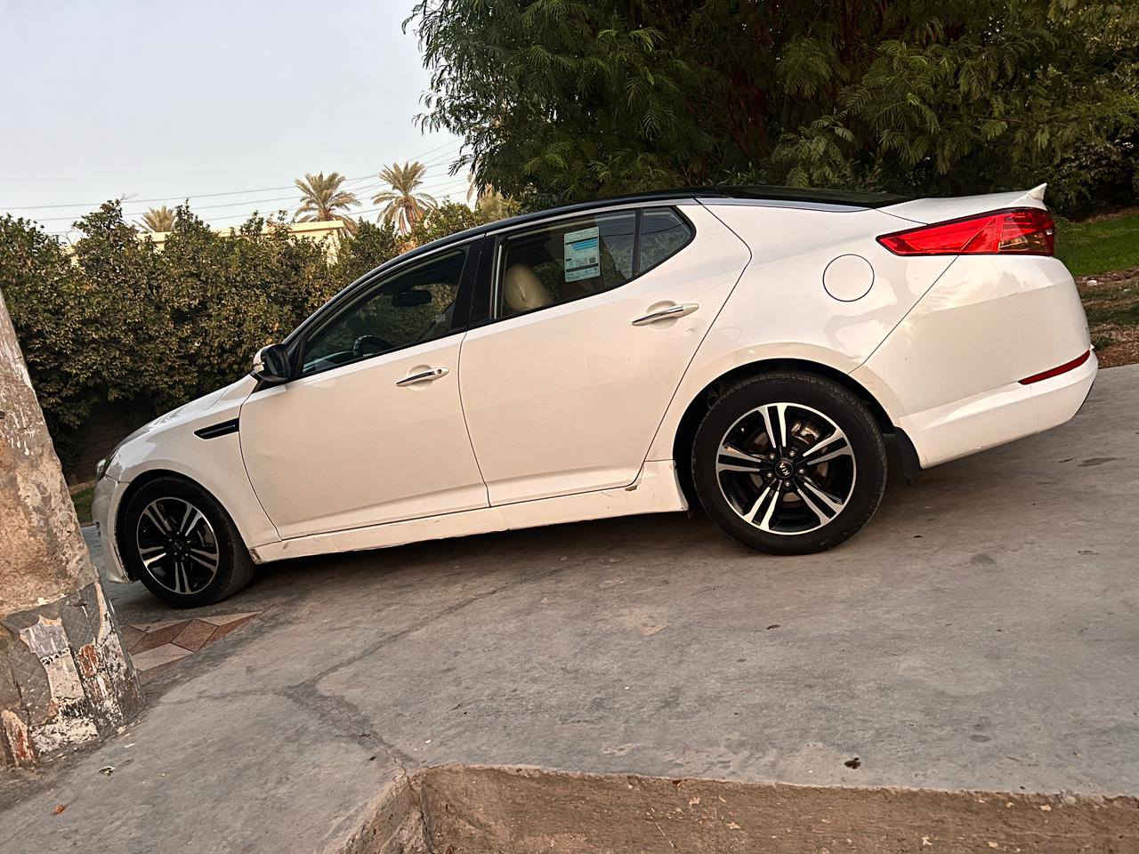 للبيع اوبتما موديل 11 خليجي رقم بغداد انكليزي محرك 2400دوش المرغوب. فول مواصفات السياره كلش حلوه ومرتبه وما متعوبه مال بيت وشرط التحويل.السياره مكفوله من صبغ وتبديل وضربه.ماعدا بيه قطع بارد فقط..
"مواصفاته"
* بصمه تشغيل+بصمه ابواب+تحكمات استيرن+ بنورامه طگتين+اشاير بالمري +مري شفط+تبريد ابيانو+تبريد قطعتين+شاشه وكامره وحساسات خلفيه+كشنات تحكم كهربائي.."السياره شادله 4تواير جدد .صدر امامي وخلفي جديد محرك مفتوح لاتبخير ولا تنقيص."السعر 118$وبيه مجال قليل مكاني بغداد التاجي.الاستفسار📞الكورك*********** الاثير+***********
