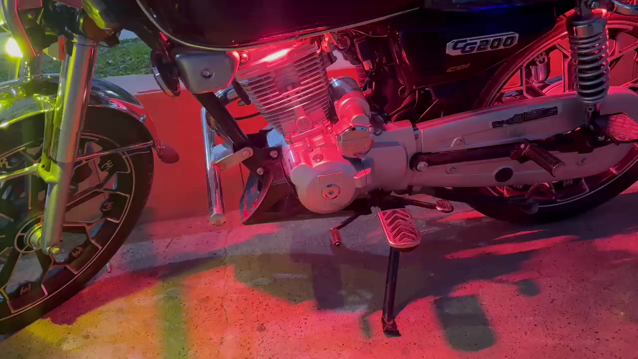 دراجه نامي برو للبيع ما يحتاج غير سائق على الفحص ما يحتاج برغي
مكينه ٢٠٠cc

2020

الماكينه كبس 

رقم الهاتف ***********
السعر مليون دينار عراقي وبي مجال
