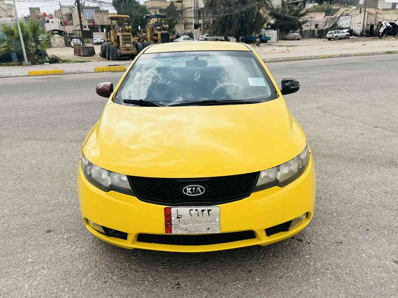 السلام عليكم 
سياره فورتي موديل ١١ أمريكيه حادثها بنيد مبدل وباب خلف السايق تخم تاير جديد سياره جاهزه ادامه كامله للمكينه ومجمع الماء السعر 78 وبيها مجال غير متواجد ع الفيس ***********
