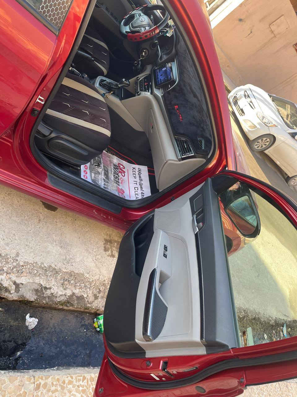 السلام عليكم
النترا للبيع ٢٠١٧ 
محرك ٢٠ دوش 
كير اي تي 
صبغ مثل ما موضح في السونار 
٣ قطع معجون و٣ قطع بخ فقط اني انطيك حزام دواخل لغود سلميه ونظيفه 
ماشيه ١٣١ .


**إذا كنت صاحب هذا الإعلان وتريد حذفه لأي سبب، رجاءا أرسل رسالة إلى الدعم الفني**