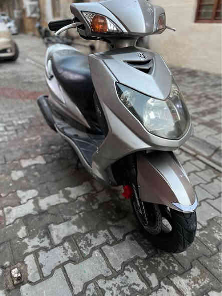 دراجه سكنس فحل جدييده مال رمبه نوزل خطين مكينه ناعمه شلعه معدل ربع نكره كفرات اصليه كهربائياتها كلها شغاله دراجه تتعب دكول جديده مكفوله اي نقص مابيها السعر 750 الف العنوان بغداد *********** بغداد
