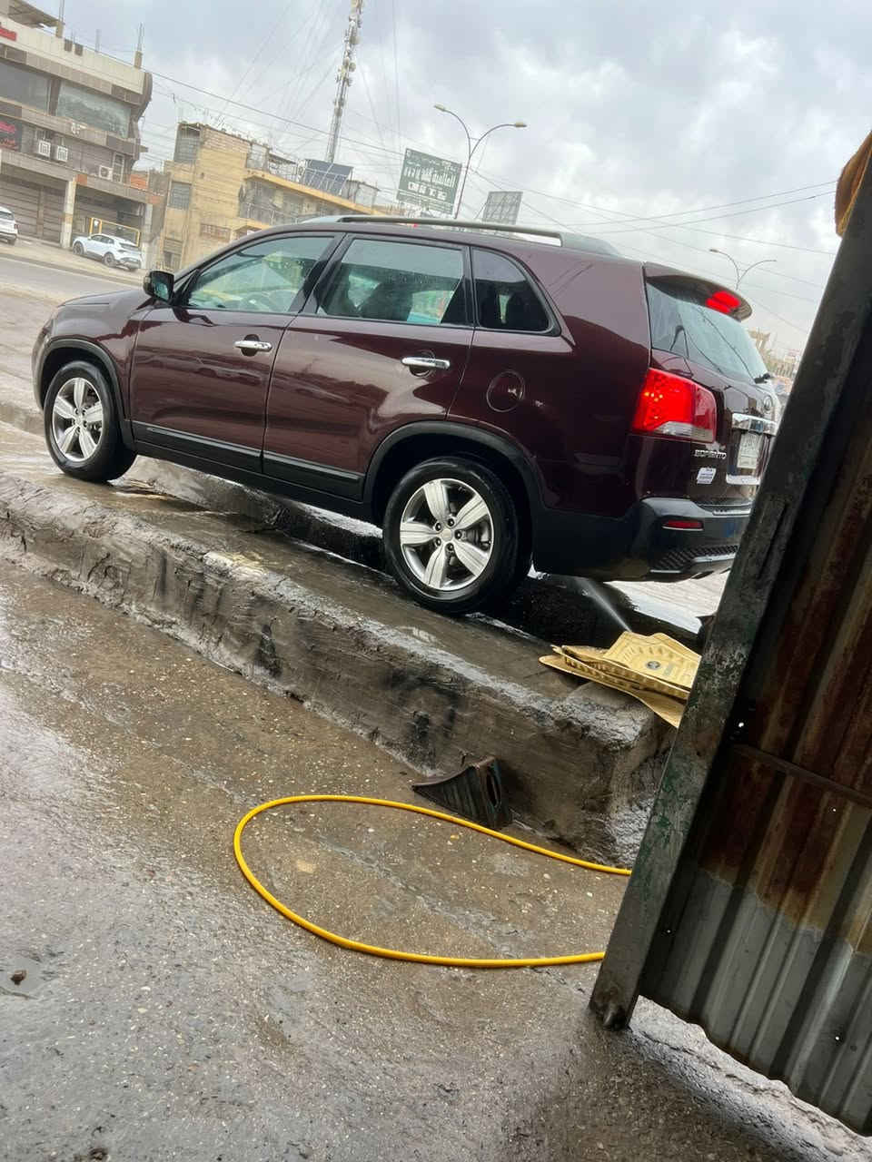 السلام عليكم 
سورنتو موديل 2012 بيها قطعتين بنيك جاملغ سياره جاهزه بصمه فول مواصفات عده فتحه مكينه 4 سلندر تخم تاير تبريد ثلج سعر 120 وبيه مجال 
للتواصل ***********
