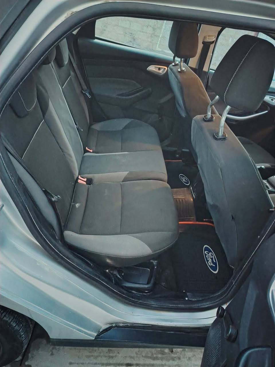 السلام عليكم البيع سياره فورت فوكس موديل 2012 رقم سليمانيه بسمي فول بس كير عادي سياره جاهزه هيه مو صبغ عام اني ابيع صبغ عام مكاني كركوك ***********
