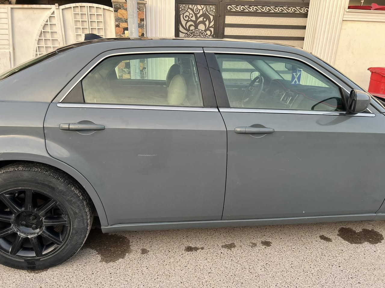 اوباما 2010 السيارة نظيفة او جاهزة أدوات بيها كص جنطة بس شغل مرتب السعر 55 او بيها مجال ***********
