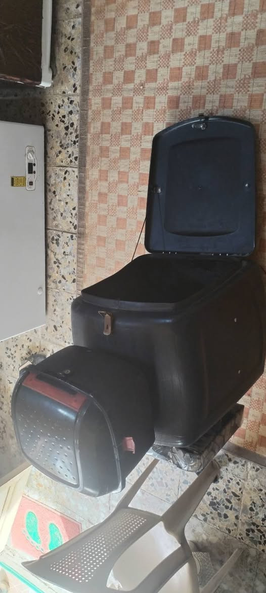 صندوق دلفري نضيف للبيع
كبير مع ملحقاتة( تچوة وصندوق صغير) كامل وجاهز
سعرهن [25] قفل مال مستعجل  
مكاني النجف الاشرف 
***********
