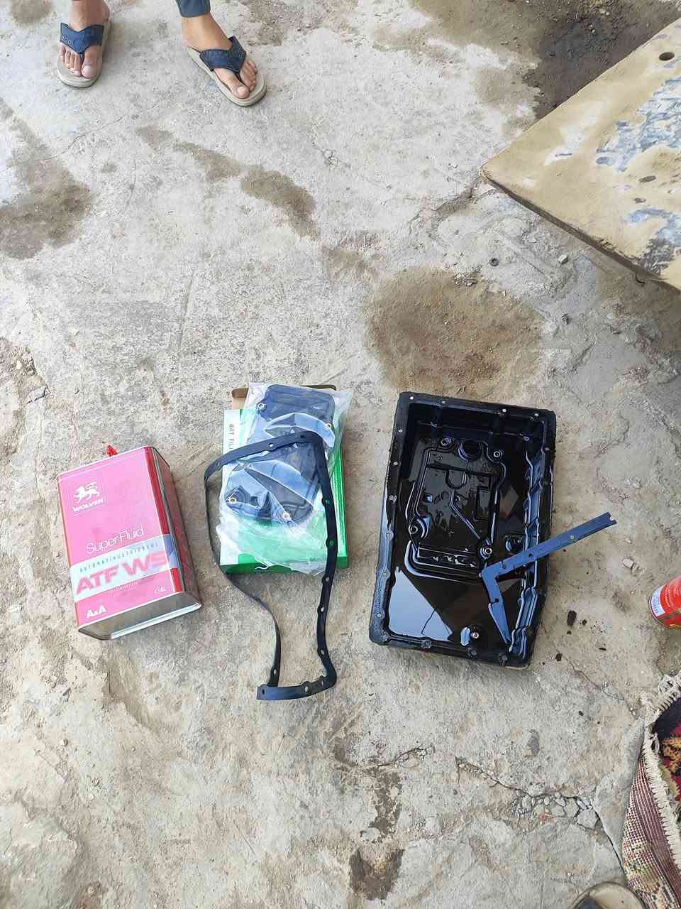 يتوفر هيدروليكws حسب مواصفات الشركة 
ويتوفر فلتر وواشر للكيس 
خدمة تبديل داخل الورشه متوفره 
الديوانيه شارع سالم
***********
