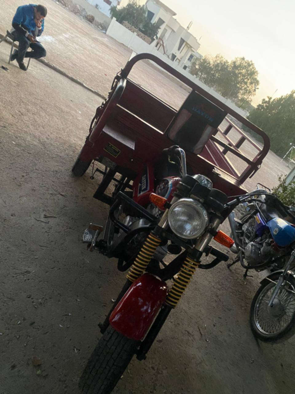 ستوته 18, اوراق  للبيع ب1150 وبيها مجال  واسط عزيزية ***********
