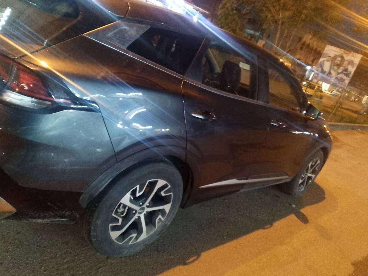 السلام عليكم سبورتج موديل 2023
وراد امريكي صور الحادث مع الصور السعر 195وبيه مجال 
مكاني بغداد ***********
