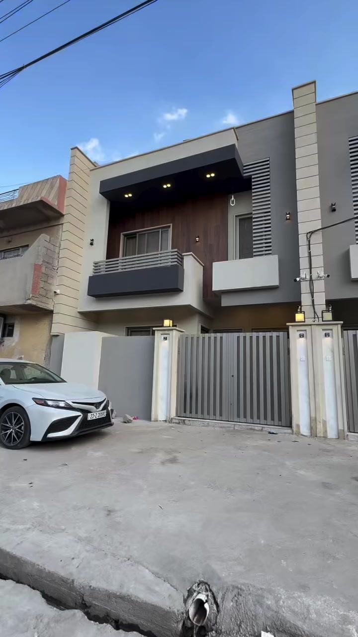 دار للبيع 

1️⃣ مساحة الدار ▪️ 120م2 الواجهه  7.5 ❌ 16 متر 
2️⃣ جنس العقار ▪️▪️طابو ملك صرف تحويل مباشر
3️⃣ موقع العقار  ▪️▪️ موصل / حي الوحدة شارع السبعاوي مقابل القصاصيب

                             
             

                         
 *****………………*********……………..******                                             

للأستفسار آكثر مراجعة مكتب الصابرين للعقار الكائن في حي آلوحده مجاور جامع الصابرين 🕌 او الإتصال على الرقم 👇
ابو اشرف. ☎️***********
