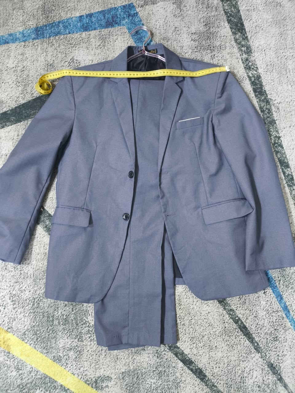 ثلاث قوط مختلفة القياسات كل قياس موجود بالصوره اضافه الى قياس الفيته الموضح بسعر 45 الف وبالعافيه للياخذهن


**إذا كنت صاحب هذا الإعلان وتريد حذفه لأي سبب، رجاءا أرسل رسالة إلى الدعم الفني**