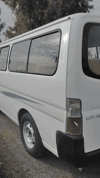 سلام عليكم للبيع موديل 2011،🚍 
مكينه وكير 💯خير من الله 
رقم بغداد تحويل مباشر
السياره كفاله من الضربه والصبق💯
تخم تاير صدر امامي خلفي جديد 
السعر 155💵 وبيه مجال قليل
المكان بغداد أطراف الشعله🏛️ 🏡
رقم *********** كورك
***********
