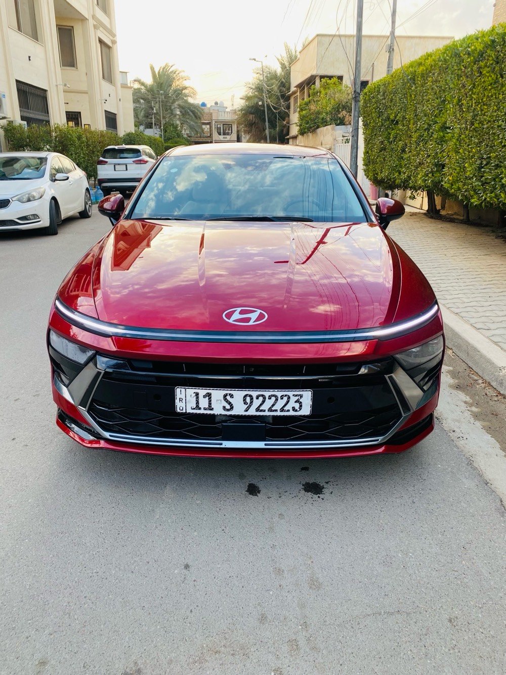 هونداي سوناتا هايبرد 2024 
 HYUNDAI Sonata hybrid  2024
🚘وارد امريكي بيها فقط بارد وتكحيل بلبنيد دعامية مبدلة 
🚘 الممشى 18,000km  
🚘 موديل 2024 
⚙️ حجم المحرك 2.0L  هجين 🌿
⚙️ مرتبط بناقل حركة أوتوماتيك 
⚙️ يبلغ عزم الدوران 393 نيوتن/ متر 
🐎 بقوة 195 حصان 🐎🐎
🔑 مفتاح التشغيل بصمة 
🚗 دفع ثنائي FWD 
‼️ اريل نفكيتر 
📍رادار امامي 
📍رادار خلفي 
📍رادارات جانبية  
💡لايت زينون + LED متصل 
🔦️ بك لايت LED متصل 
🚘 دخول بصمة ذكي 
🛞 حجم الاطار 215/55R17
🛞 ويل كب 17
🛞 4 دسك
🛞 حساسات ضغط الاطارات 
✨️ المرايا قابلة للطي 
🎈عدد AIR BAG 6
🚗 هاند بريك كهرباء 
🚗 ا ABS 
🖥 دشبول شاشة
🖥 شاشة 
📷 كاميرا دوارة 
💡الانارة الداخلية LED 
⭕️ مقود جلد حياكة 
🛣 مثبت السرعة Cruise 
🎶 المودات والاوامر الصوتية 
🎶ا Bluetooth    
🔋شاحن هاتف Wireless 
⚡️مخرج منفذ الطاقة 
🔍فحص نظام السيارة 
💺تتسع المقصورة ل 5 ركاب
💺المقاعد مخمل ابيض
💺حركة المقاعد الأمامية كهرباء 
‼️ المرآة الوسطية أوتو دم 
❄️ تبريد شاشة مناخين منفصلين 
❄️ قطعتين تبريد 
❄️ تبريد خلفي
🚘 أوضاع القيادة Drive Mode 
🚘 أوتو هولد Auto Hold  
⛷️ نظام مانع الانزلاق 
🥤حاملات الأكواب
🚘 تطعيم الدواخل بالخشب الطبيعي 

 السيارة رقم بغداد بأسمي تحويل مباشر

السعر (220ورقة )بيها مجال بسيط

شاصي ؛ KMHL34JJ7RA099678
صور الحادث موجودة
للاستفسار :-***********
مكان السيارة بغداد الاعظمية