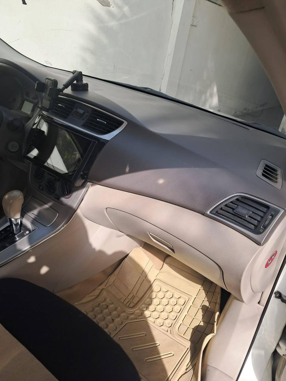 السلام عليكم نيسان سنترا موديل 2016 خليجيه مكفوله كفاله عامه مكينه 1600 ماشيه 123
السيارة خير من الله تخم تاير حداديه السياره بوضع الشركه ابيها كلشي للاستفسار الاتصال على الرقم *********** عنوانها بغداد الزعفرانية
