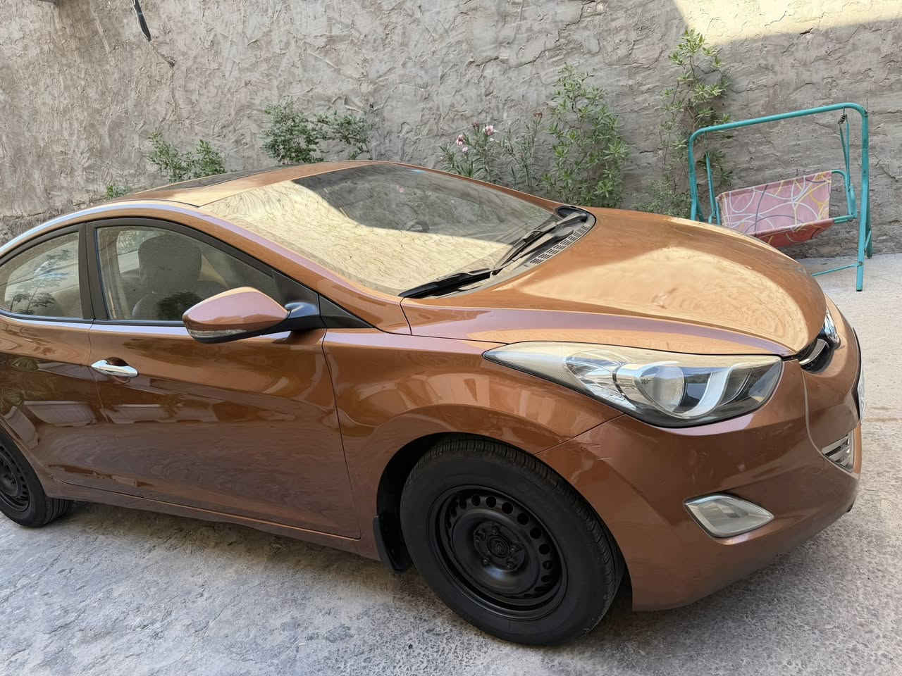 هونداي النترا خليجي 2012مكفوله من الصبغ محرك1800فتحه حساسات داخل كريمي السعر100$مكاني بغداد***********

