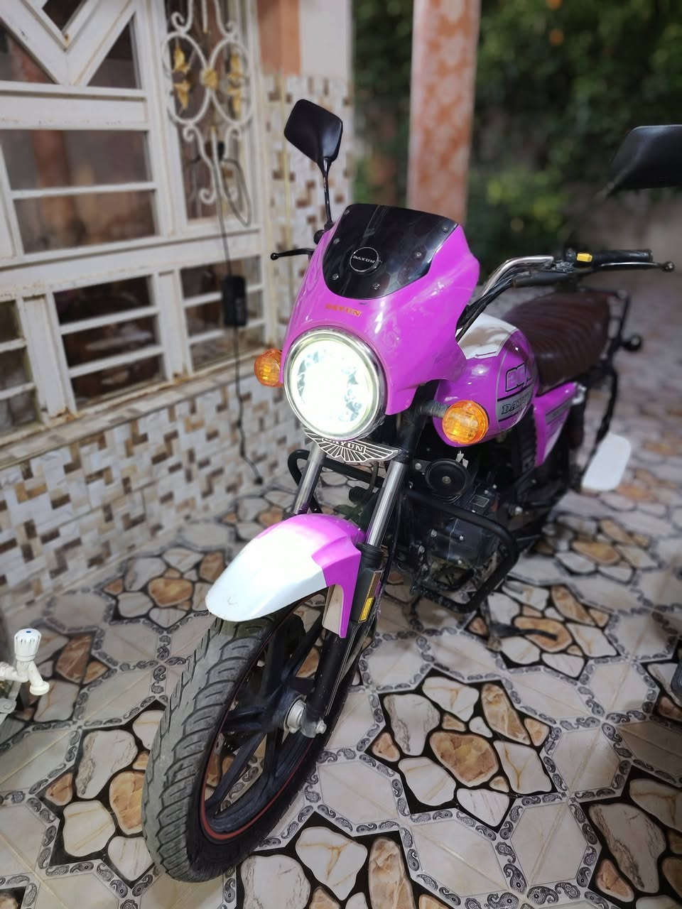 سلا عليكم
دراجة نوع دايون للبيع موديل2024 مرقمه من شركة سيزر دشبول إلكتروني لايتات زنون الدراجه خير من الله مفوله
الرقم ***********
