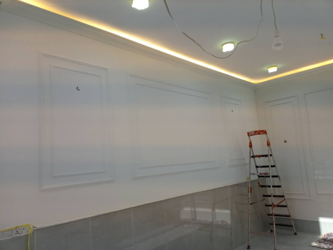 جانب من اعمالنا في الديكور الداخلي للمنزل 💯 

عمل سحب اناره +لوحات صاله والاستقبال 

انسب الاسعار واجود العمل 
الاستفسار واتساب او اتصال هاتفي 

***********
