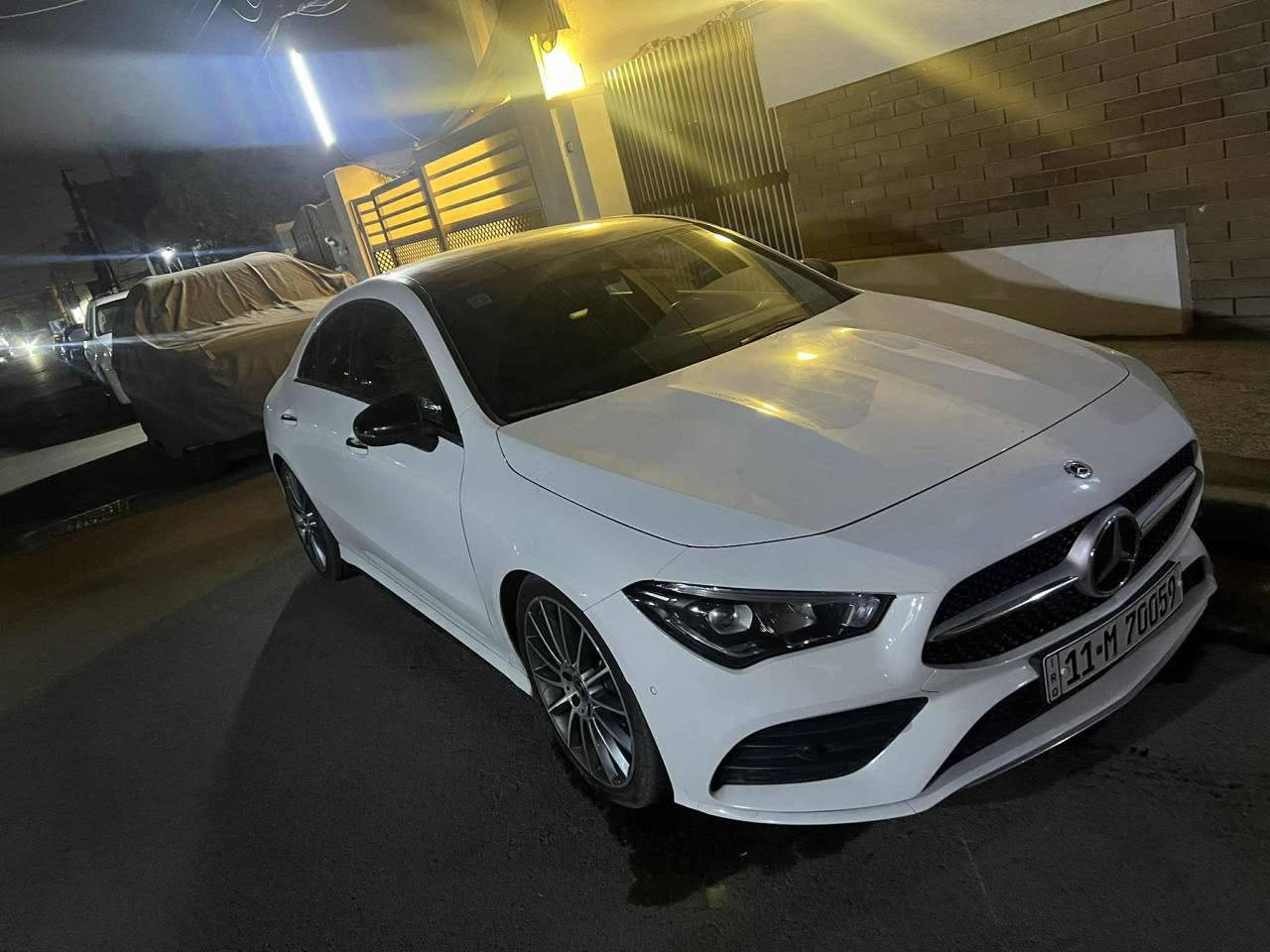 مرسيدس 2019
Cla200 خليجي 

رقم بغداد باسمي تحويل مباشر 
ويل 18 تو سايز 

كير محرك صدر سياره جاهزه 

محرك 2000 تيربو 

السياره بانورما 

ماشيه 48 كيلو

كشنات تدفئه 
 دخول ذكي 
موس لمس 

شفتات بل سترين 

4 وضعيات قياده 

شاشه تتغير ايضاً 4 وضعيات 

الالوان الداخليه متغيره 64 لون 

مري كهرباء  وقلابه عند الرجوع 

شاشه متصله قطعه وحده 

قطعتين تبريد 

السياره نصبته كلش حلوه
ملاحظات سياره بيها بارد بالجاملغ خلفي ونص صبغ بالدعامية خلفيه وسونار موجود 
***********
***********
