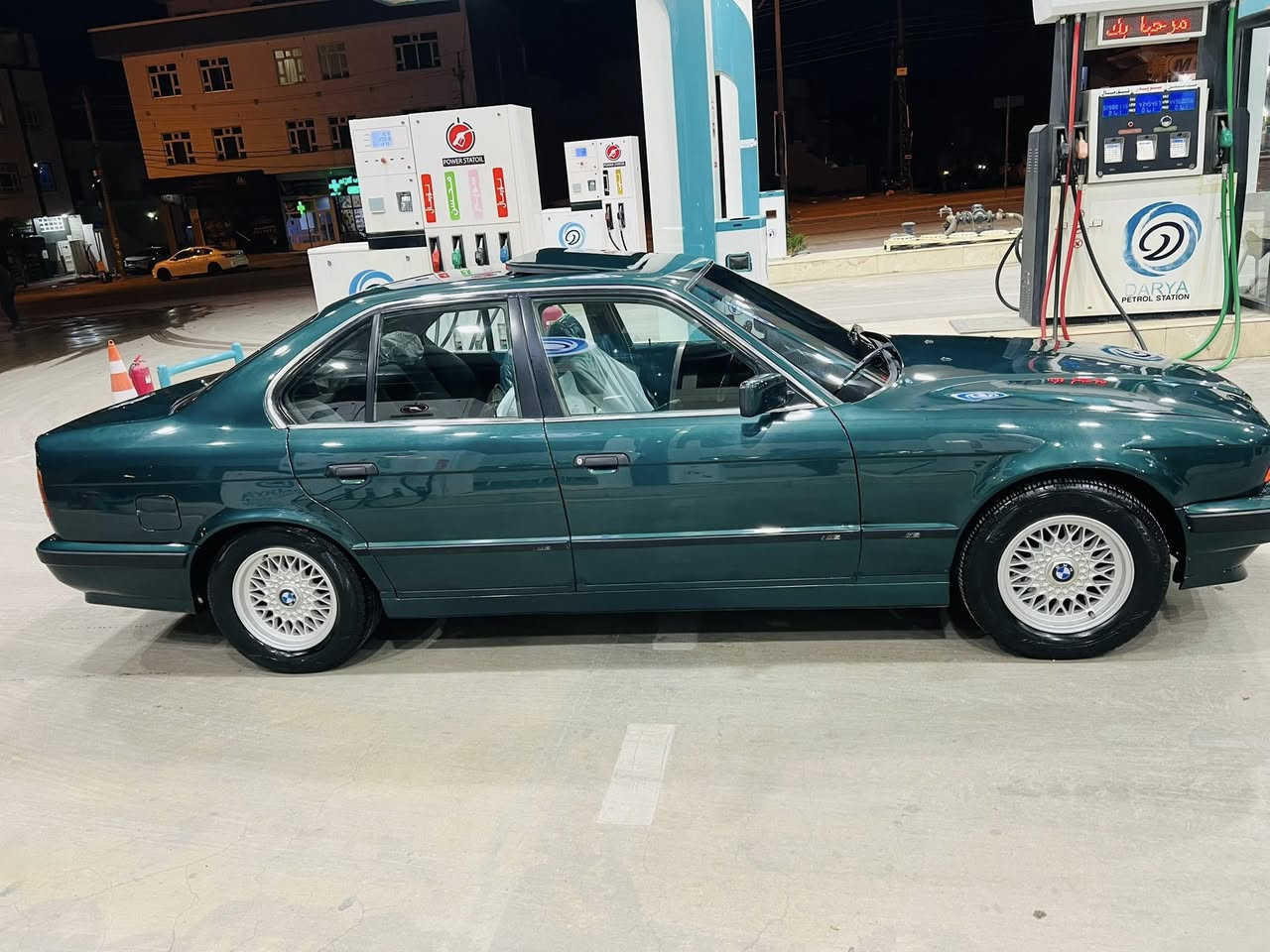 525iA 1993
سلایت تەبرید ئەیبیئێس تەلەفون دوجام کارەبا سوکان کارەبایی دەبڵ ئەرباگ لایت و بەگ لایت بیلاد پێش و دوا چرکەی تیا نیە دەعم و لێدراوی نیە
تایەو ویلی لۆکە  ئارمی پلاستیکی هەولێر بەشەرتی ئەوەلیات و غەرامە
سعری ٦٦ 
***********
