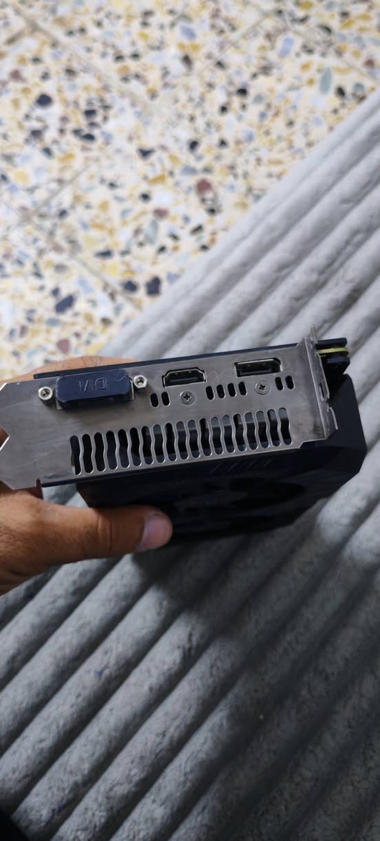 كارت شاشه للبيع

GTX 1660 SUPER ASUS TUF
الكارت نضيف كلش بعد الستيكر موجود
حرارته تحت الضغط 2K توصل 70 - 74
السعر 165 الف
مكاني بغداد / ***********
