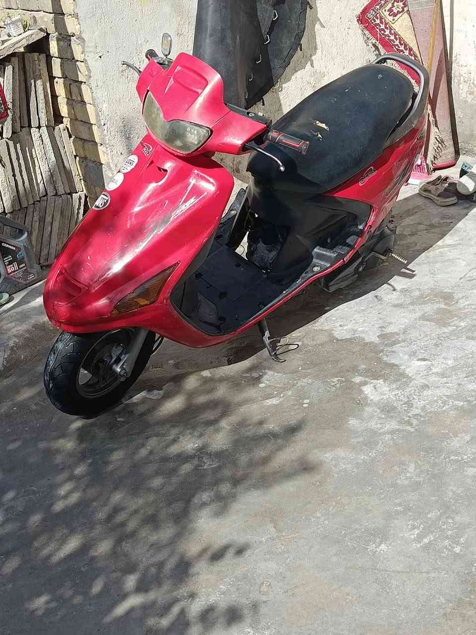 سلام عليكم فراشة فحل للبيع نضيفة وجاهزة كلشي شغال سلف هندر بس باتريهة كاعد مكينة ناعمة لا تبخر ولا تنقص ونهضة حلوة نجف ابو صخير *********** سعر خاص
