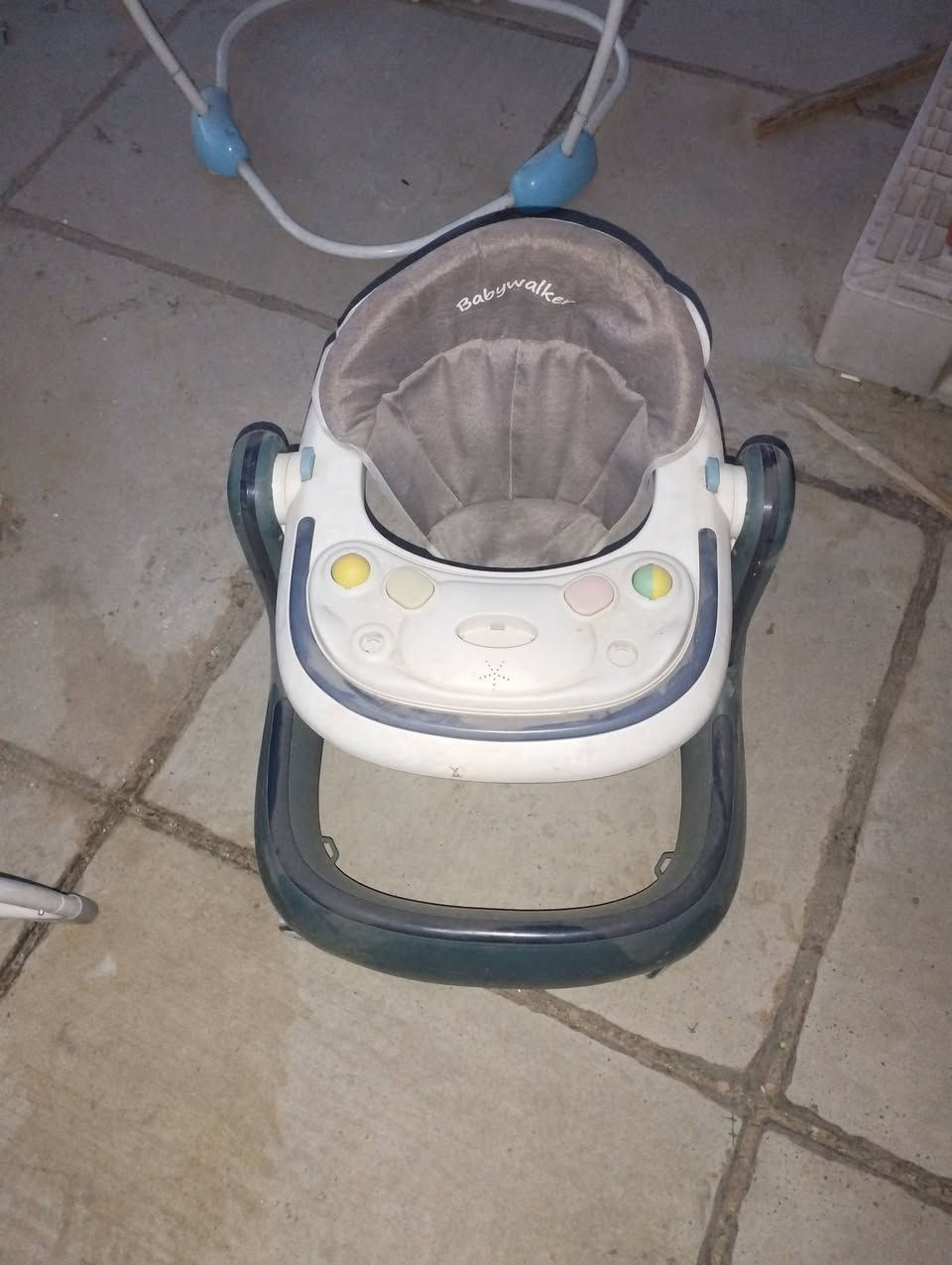 للبيع


**إذا كنت صاحب هذا الإعلان وتريد حذفه لأي سبب، رجاءا أرسل رسالة إلى الدعم الفني**