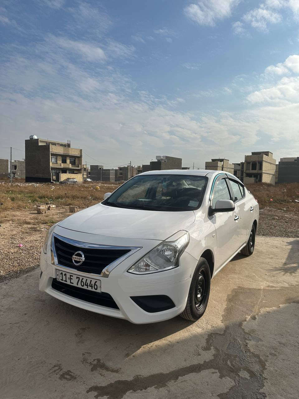 سلام عليكم من رخصة الادمن 
نيسان سني هندي موديل 2020 للبيع فقط
تخم تاير جديد 
باتري جديد 
ارضية جلد جديدة وتغليف كشنات جلد 
كبات وارضيات الشركة بيها 
والمواصفات المعروفة للسني الهندي 

بيها طخة بسيطة اقل الشبر ومصلح ع بارد بدون صبغ بالجاملغ  الخلفي نفس ما موضح بالصورة ورصعات خفيفة بجهة السايق 
السعر : 113 وبيها مجال بسيط حگ الجية وهذا رقم صاحب السيارة اني مكلف بالنشر 

***********
مكان السيارة بغداد الغزالية
